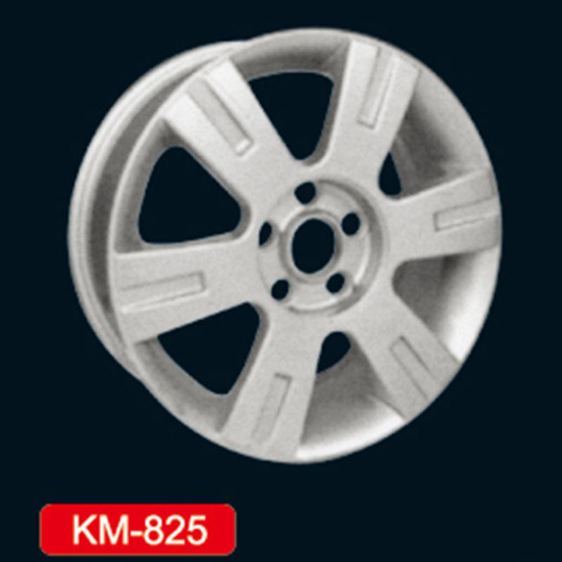 KM825