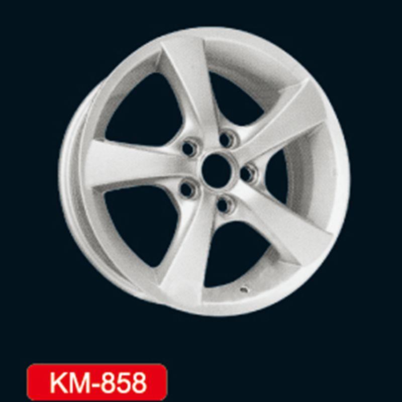 KM858